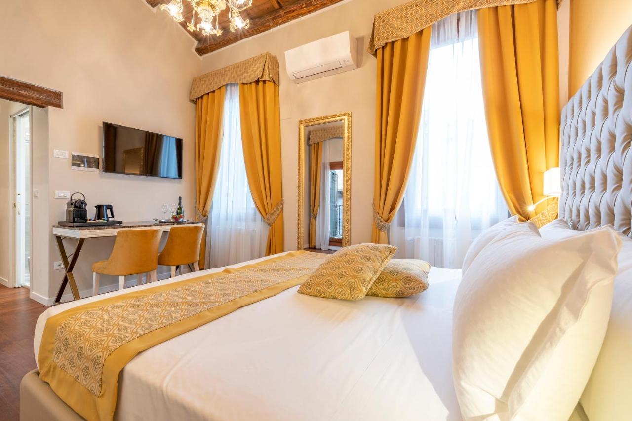 Residenza La Duchessa Deluxe Rooms Venice Exterior photo